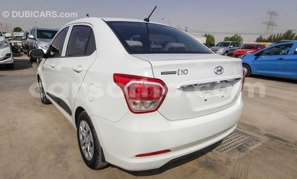 Acheter Import Voiture Hyundai i10 Blanc à Import - Dubai, Maseru Acheter Import Voiture Hyundai i10 Blanc à Import - Dubai, Maseru