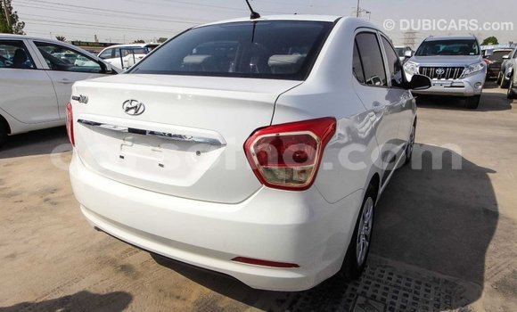 Acheter Import Voiture Hyundai i10 Blanc à Import - Dubai, Maseru Acheter Import Voiture Hyundai i10 Blanc à Import - Dubai, Maseru