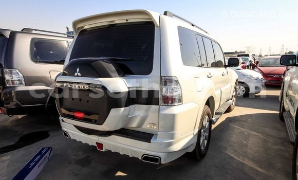 Buy Import Mitsubishi Pajero White Car in Import - Dubai in Maseru Buy Import Mitsubishi Pajero White Car in Import - Dubai in Maseru
