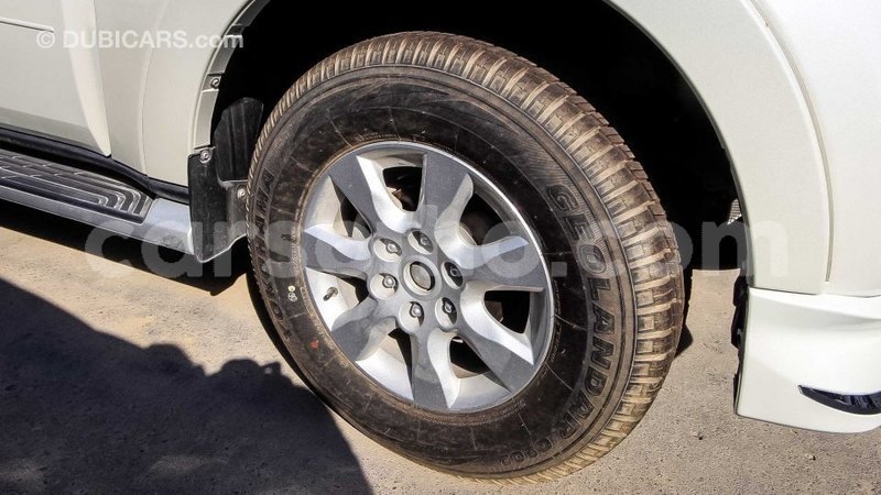 Big with watermark mitsubishi pajero maseru import dubai 14277