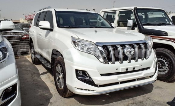 Acheter Import Voiture Toyota Prado Blanc à Import - Dubai, Maseru Acheter Import Voiture Toyota Prado Blanc à Import - Dubai, Maseru