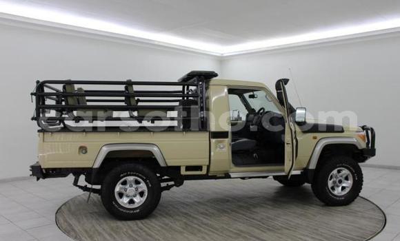 Acheter Occasion Voiture Toyota Land Cruiser Beige à Maseru, Maseru Acheter Occasion Voiture Toyota Land Cruiser Beige à Maseru, Maseru
