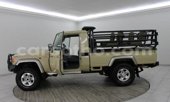 Acheter Occasion Voiture Toyota Land Cruiser Beige à Maseru, Maseru Acheter Occasion Voiture Toyota Land Cruiser Beige à Maseru, Maseru