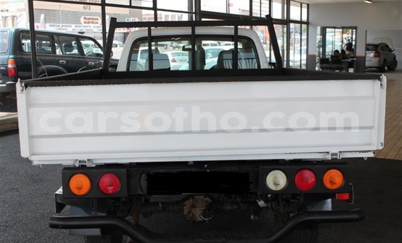 اشتري مستعمل Mazda BT-50 White سيارة في Butha Buthe في Butha-Buthe اشتري مستعمل Mazda BT-50 White سيارة في Butha Buthe في Butha-Buthe