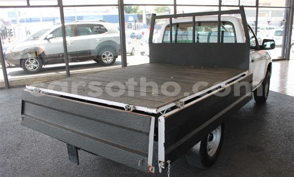 اشتري مستعمل Mazda BT-50 White سيارة في Butha Buthe في Butha-Buthe اشتري مستعمل Mazda BT-50 White سيارة في Butha Buthe في Butha-Buthe