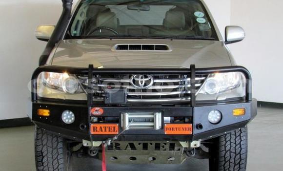 Acheter Occasion Voiture Toyota Fortuner Beige à Maseru, Maseru Acheter Occasion Voiture Toyota Fortuner Beige à Maseru, Maseru