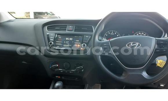 Sayi Na hannu Hyundai i20 Red Mota in Maseru a Maseru Sayi Na hannu Hyundai i20 Red Mota in Maseru a Maseru