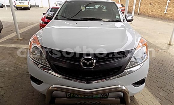 Sayi Na hannu Mazda BT-50 White Mota in Maseru a Maseru Sayi Na hannu Mazda BT-50 White Mota in Maseru a Maseru