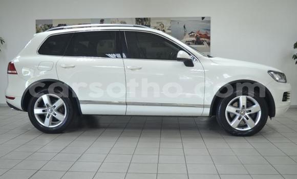 Acheter Occasion Voiture Volkswagen Touareg Blanc à Maseru, Maseru Acheter Occasion Voiture Volkswagen Touareg Blanc à Maseru, Maseru