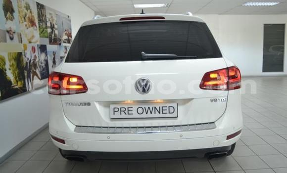 Acheter Occasion Voiture Volkswagen Touareg Blanc à Maseru, Maseru Acheter Occasion Voiture Volkswagen Touareg Blanc à Maseru, Maseru