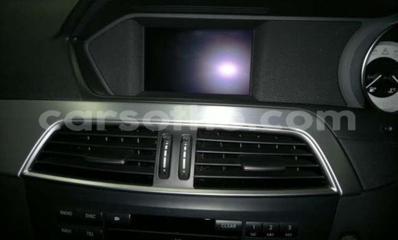Sayi Na hannu Mercedes-Benz C-klasse Black Mota in Maseru a Maseru Sayi Na hannu Mercedes-Benz C-klasse Black Mota in Maseru a Maseru