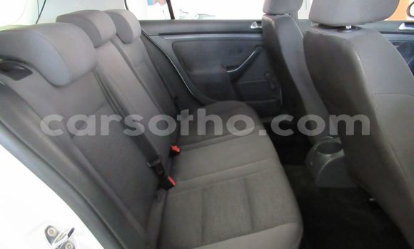 اشتري مستعمل Volkswagen Golf White سيارة في Maseru في Maseru اشتري مستعمل Volkswagen Golf White سيارة في Maseru في Maseru