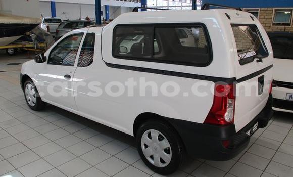 Sayi Na hannu Nissan 200SX White Mota in Maseru a Maseru Sayi Na hannu Nissan 200SX White Mota in Maseru a Maseru