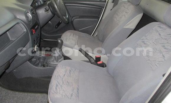 Sayi Na hannu Nissan 200SX White Mota in Maseru a Maseru Sayi Na hannu Nissan 200SX White Mota in Maseru a Maseru