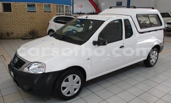 Sayi Na hannu Nissan 200SX White Mota in Maseru a Maseru Sayi Na hannu Nissan 200SX White Mota in Maseru a Maseru