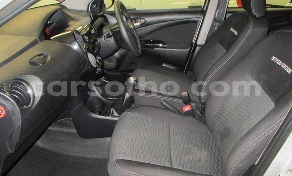 Sayi Na hannu Toyota Etios Silver Mota in Maseru a Maseru Sayi Na hannu Toyota Etios Silver Mota in Maseru a Maseru