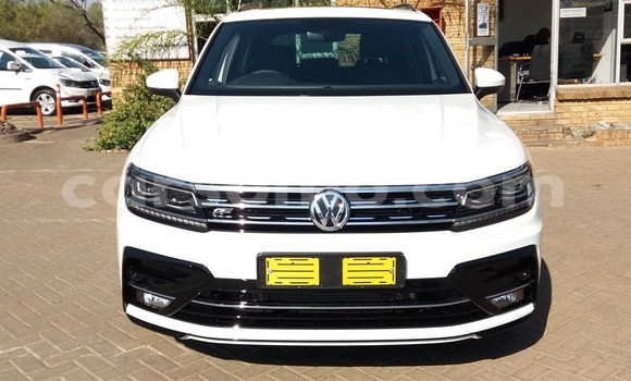 Buy Used Volkswagen Tiguan White Car in Maseru in Maseru Buy Used Volkswagen Tiguan White Car in Maseru in Maseru