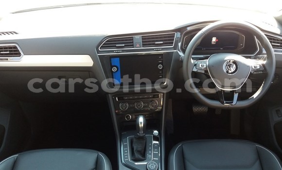 Buy Used Volkswagen Tiguan White Car in Maseru in Maseru Buy Used Volkswagen Tiguan White Car in Maseru in Maseru