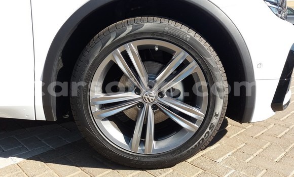 Buy Used Volkswagen Tiguan White Car in Maseru in Maseru Buy Used Volkswagen Tiguan White Car in Maseru in Maseru
