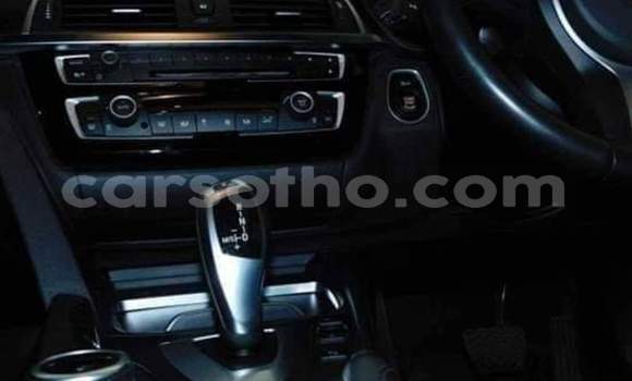 Sayi Na hannu BMW 3–Series Silver Mota in Butha–Buthe a Thaba-Tseka Sayi Na hannu BMW 3–Series Silver Mota in Butha–Buthe a Thaba-Tseka