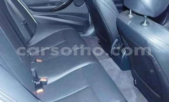 Sayi Na hannu BMW 3–Series Silver Mota in Butha–Buthe a Thaba-Tseka Sayi Na hannu BMW 3–Series Silver Mota in Butha–Buthe a Thaba-Tseka