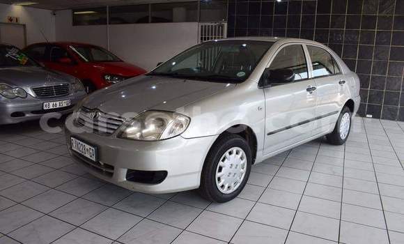 Sayi Na hannu Toyota Corolla Silver Mota in Thaba–Tseka a Mafeteng Sayi Na hannu Toyota Corolla Silver Mota in Thaba–Tseka a Mafeteng