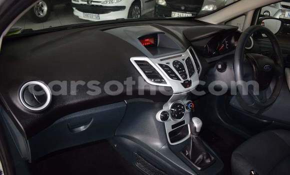 Acheter Occasion Voiture Ford Fiesta Gris à Thaba–Tseka, Mafeteng Acheter Occasion Voiture Ford Fiesta Gris à Thaba–Tseka, Mafeteng