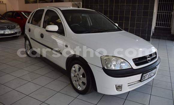Sayi Na hannu Opel Corsa White Mota in Thaba–Tseka a Mafeteng Sayi Na hannu Opel Corsa White Mota in Thaba–Tseka a Mafeteng