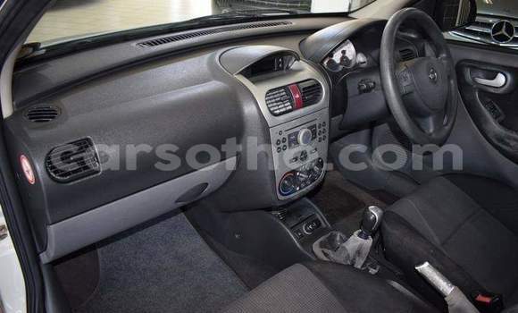 Sayi Na hannu Opel Corsa White Mota in Thaba–Tseka a Mafeteng Sayi Na hannu Opel Corsa White Mota in Thaba–Tseka a Mafeteng