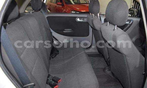 Sayi Na hannu Opel Corsa White Mota in Thaba–Tseka a Mafeteng Sayi Na hannu Opel Corsa White Mota in Thaba–Tseka a Mafeteng