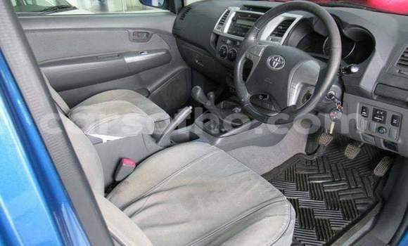 Acheter Occasion Voiture Toyota Hilux Bleu à Thaba–Tseka, Mafeteng Acheter Occasion Voiture Toyota Hilux Bleu à Thaba–Tseka, Mafeteng