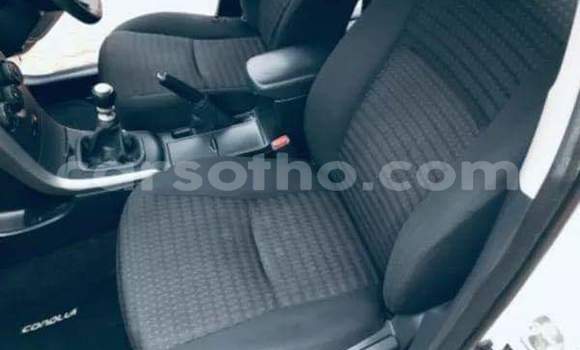 Acheter Occasion Voiture Toyota Corolla Blanc à Thaba–Tseka, Mafeteng Acheter Occasion Voiture Toyota Corolla Blanc à Thaba–Tseka, Mafeteng