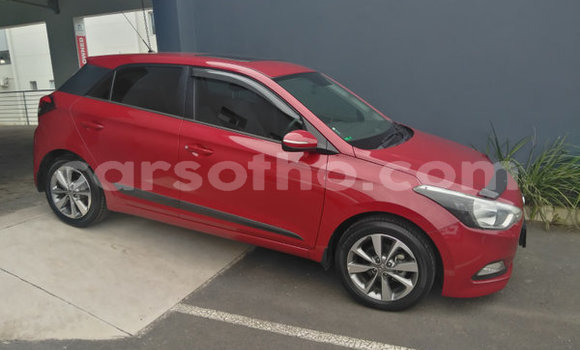 Acheter Occasion Voiture Hyundai i20 Rouge à Hlotse, Leribe Acheter Occasion Voiture Hyundai i20 Rouge à Hlotse, Leribe
