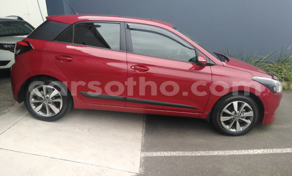 Acheter Occasion Voiture Hyundai i20 Rouge à Hlotse, Leribe Acheter Occasion Voiture Hyundai i20 Rouge à Hlotse, Leribe