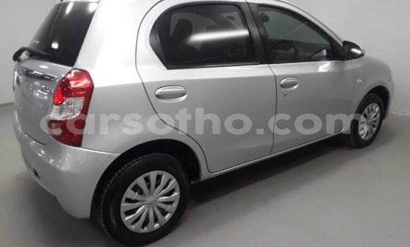 Sayi Na hannu Toyota Etios Red Mota in Maseru a Maseru Sayi Na hannu Toyota Etios Red Mota in Maseru a Maseru