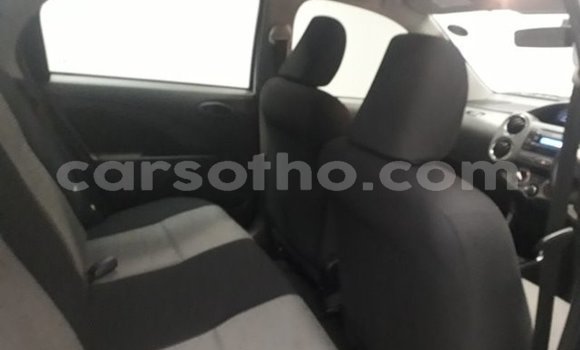 Sayi Na hannu Toyota Etios Red Mota in Maseru a Maseru Sayi Na hannu Toyota Etios Red Mota in Maseru a Maseru