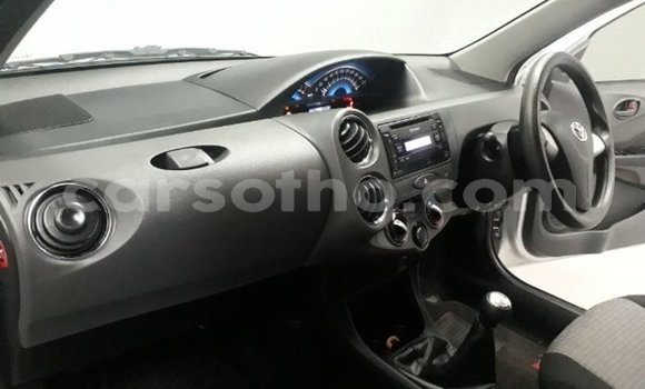 Sayi Na hannu Toyota Etios Red Mota in Maseru a Maseru Sayi Na hannu Toyota Etios Red Mota in Maseru a Maseru