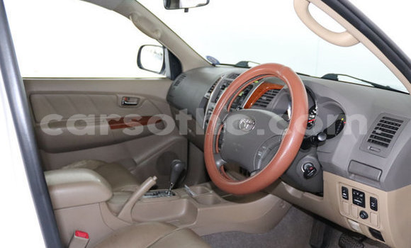 اشتري مستعمل Toyota Fortuner Green سيارة في Maputsoe في Leribe اشتري مستعمل Toyota Fortuner Green سيارة في Maputsoe في Leribe