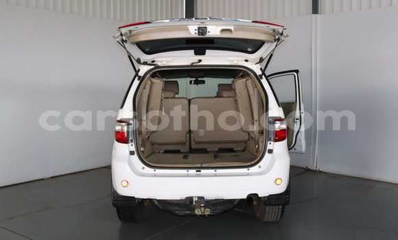 اشتري مستعمل Toyota Fortuner Green سيارة في Maputsoe في Leribe اشتري مستعمل Toyota Fortuner Green سيارة في Maputsoe في Leribe