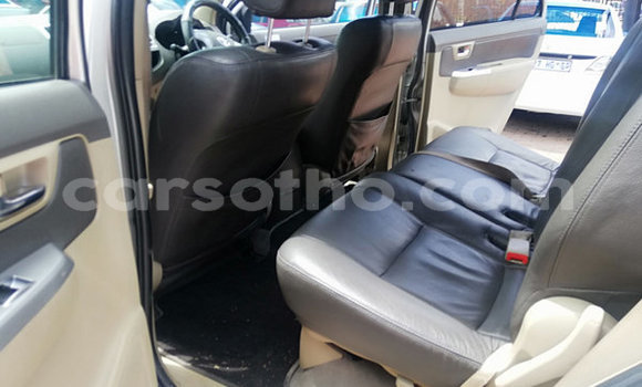 Buy Used Toyota Fortuner Red Car in Maputsoe in Leribe Buy Used Toyota Fortuner Red Car in Maputsoe in Leribe