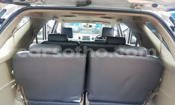 Buy Used Toyota Fortuner Red Car in Maputsoe in Leribe Buy Used Toyota Fortuner Red Car in Maputsoe in Leribe