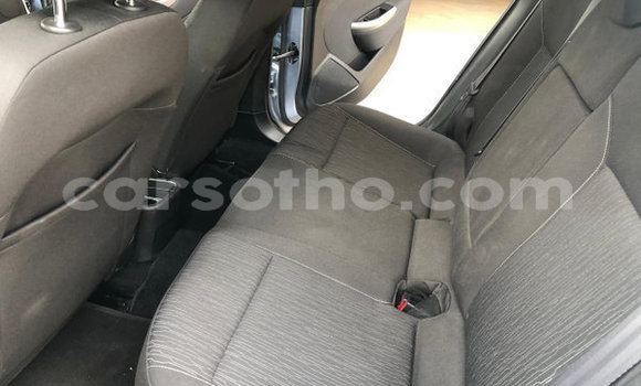 Buy Used Toyota Hilux Green Car in Maseru in Maseru Buy Used Toyota Hilux Green Car in Maseru in Maseru