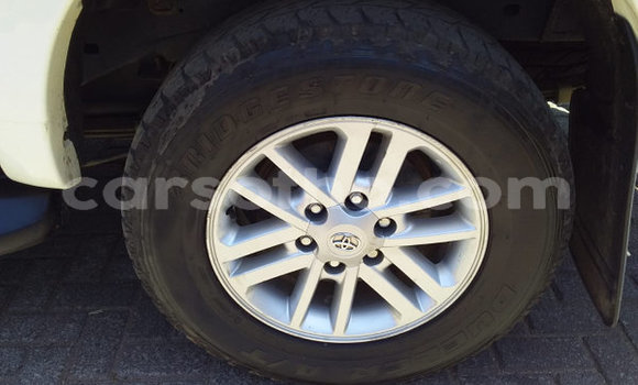 Sayi Na hannu Toyota Hilux Green Mota in Maputsoe a Leribe Sayi Na hannu Toyota Hilux Green Mota in Maputsoe a Leribe