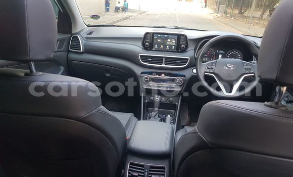 Sayi Na hannu Hyundai Tucson White Mota in Maseru a Maseru Sayi Na hannu Hyundai Tucson White Mota in Maseru a Maseru