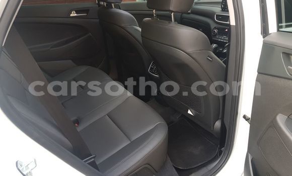 Sayi Na hannu Hyundai Tucson White Mota in Maseru a Maseru Sayi Na hannu Hyundai Tucson White Mota in Maseru a Maseru
