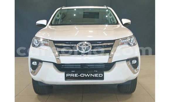 Buy Used Toyota Fortuner White Car in Maseru in Maseru Buy Used Toyota Fortuner White Car in Maseru in Maseru