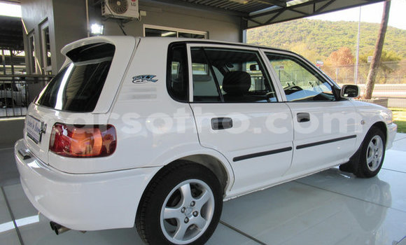 Buy Used Toyota Corolla Green Car in Maputsoe in Leribe Buy Used Toyota Corolla Green Car in Maputsoe in Leribe