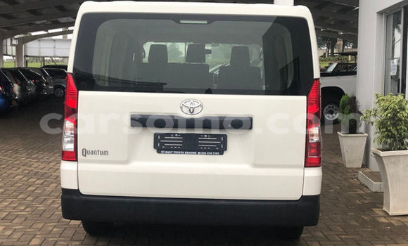 Buy Used Toyota Hilux White Car in Maseru in Maseru Buy Used Toyota Hilux White Car in Maseru in Maseru