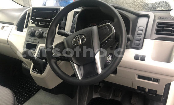 Buy Used Toyota Hilux White Car in Maseru in Maseru Buy Used Toyota Hilux White Car in Maseru in Maseru