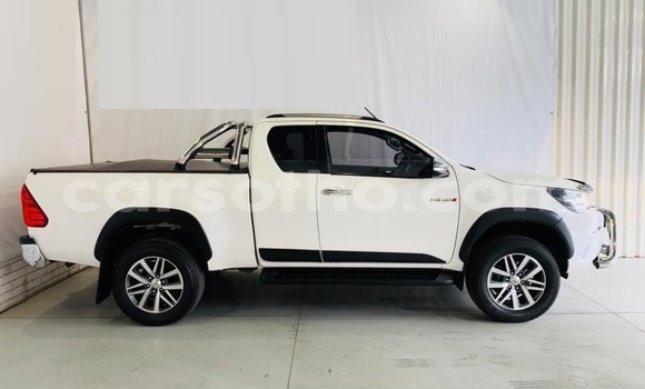 Acheter Occasion Voiture Toyota Hilux Blanc à Maseru, Maseru Acheter Occasion Voiture Toyota Hilux Blanc à Maseru, Maseru